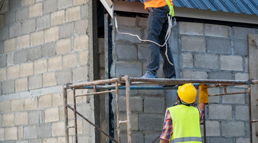 Expert Emergency Roof Repairs services in Alpine, CA